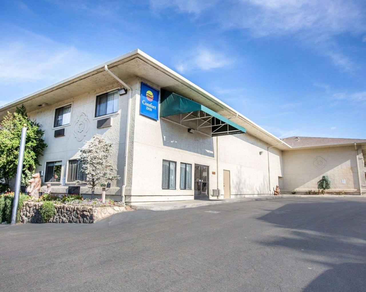 Comfort Inn Yosemite Area Oakhurst Dış mekan fotoğraf